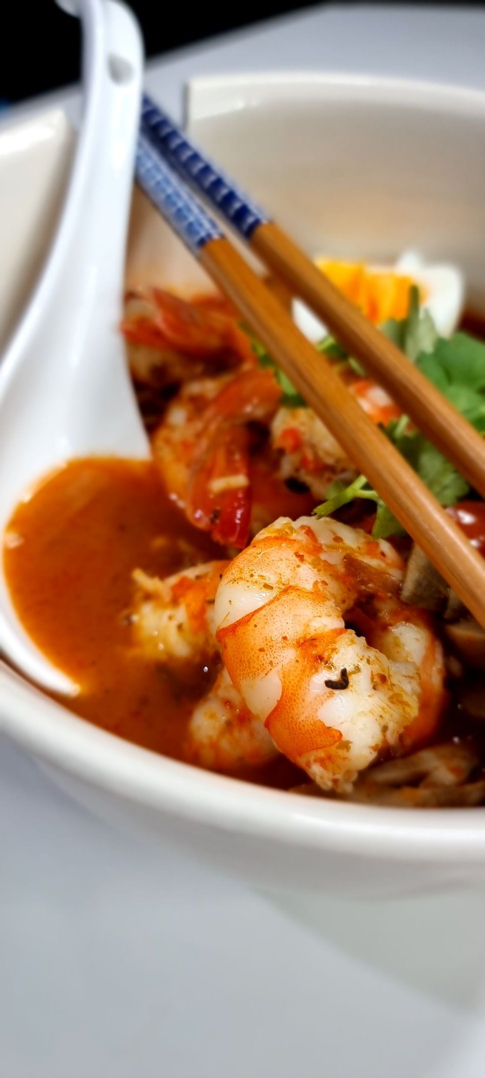 NSNL Thai Tomyum Soup Mee (Tomyam Seafood Soup) 泰式酸辣冬炎汤面 (汤) 120gINTRODUCTION Brand: No Spicy No Life Product: Spicy Thai Tomyum Soup Mee (Soup Based) (For one serving)(1 pc noodle & 1 pack sauce) Taste: Aromatic, Spicy Sour S