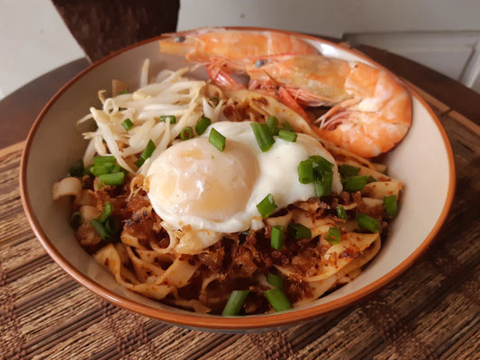 Spicy Crispy Shrimp Pan Mee (Dry) 香脆虾米辣椒板面 (干捞拌面条 )